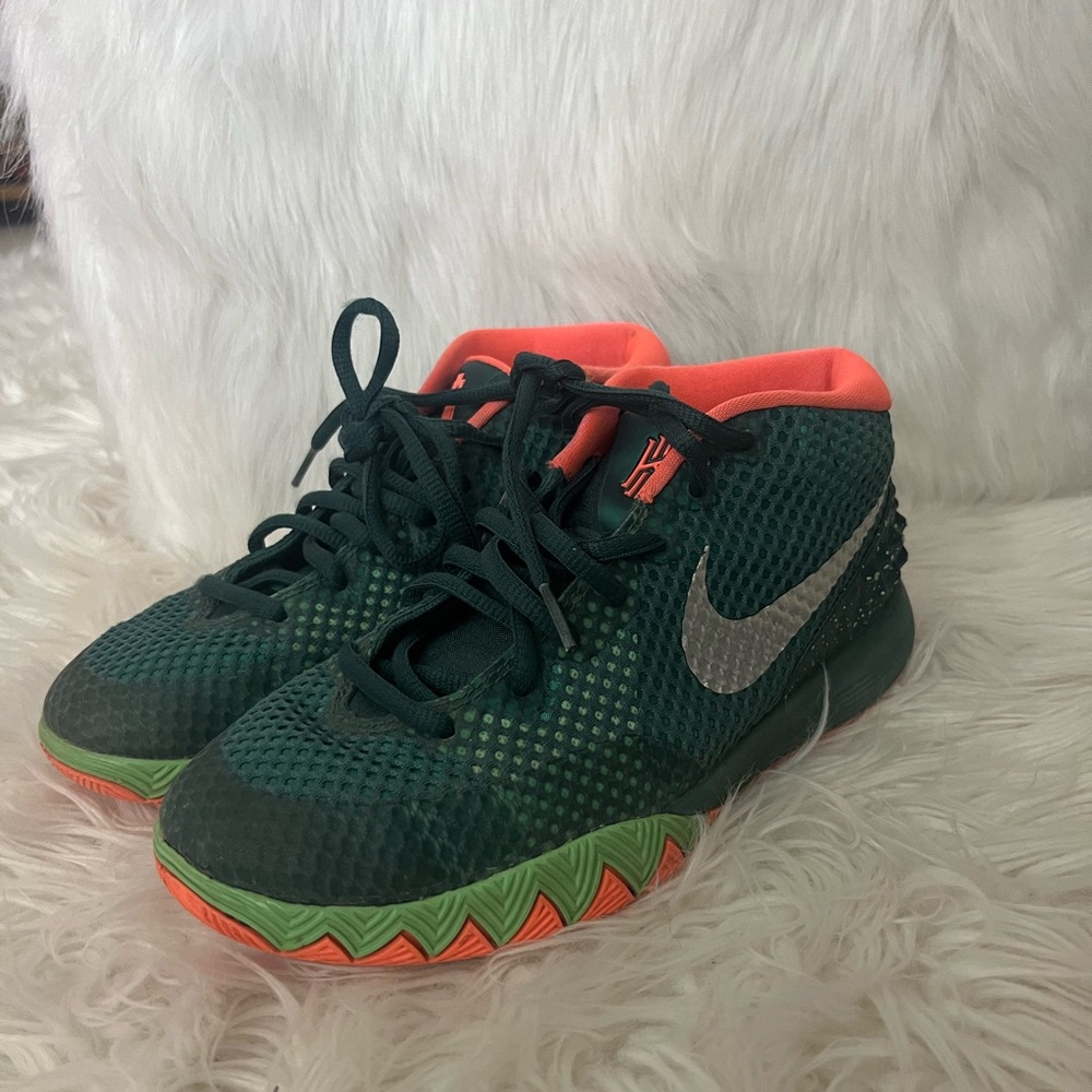 Nike Kyrie 1 Venus Flytraps